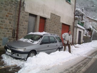  Image name: DSCF3850.JPG 
 width: 320 pixel 
 height: 240 pixel 
 Size: 24278 bytes 
 Click to enlarge 